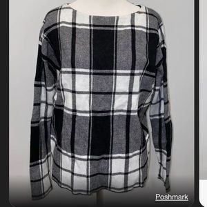 TAHARI black & white checkered sweater